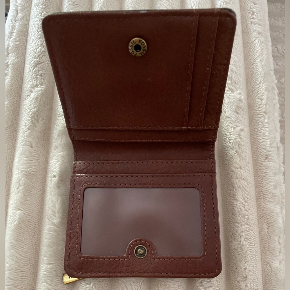 Fossil Small Leather Bifold Wallet - Picture 3 of 5